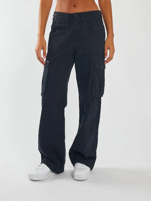 women's denim jeans for a day at the beachCali Cargo Pant Black